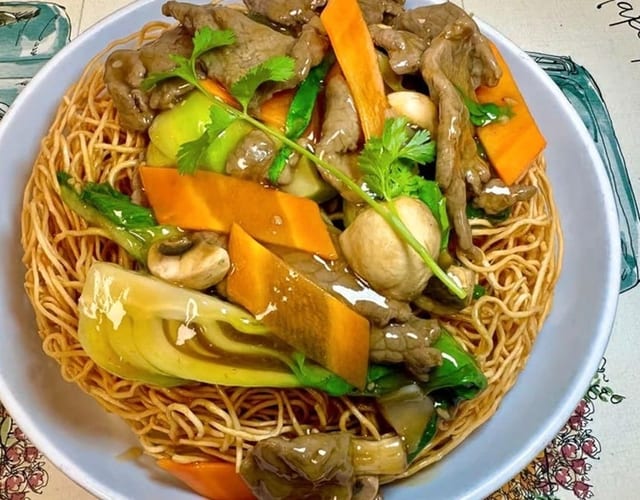74. Beef Crispy Noodle.