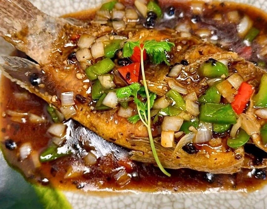 1313. Whole Tilapia (with Black Bean Sauce).