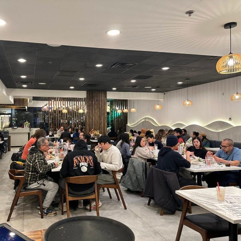 Why Visit Kin’s Restaurant