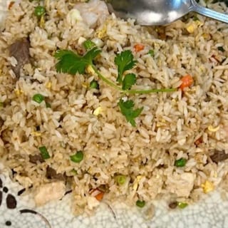 L19. Fried Rice (Beef Chicken Shrimp Mix) (L)