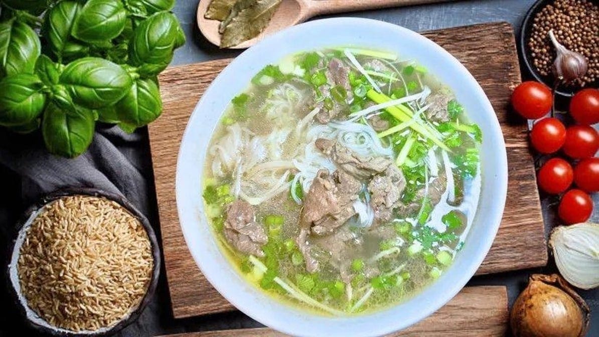 37. Pho - Beef Noodle Soup with Eye Round Steak (Stir Fried).
