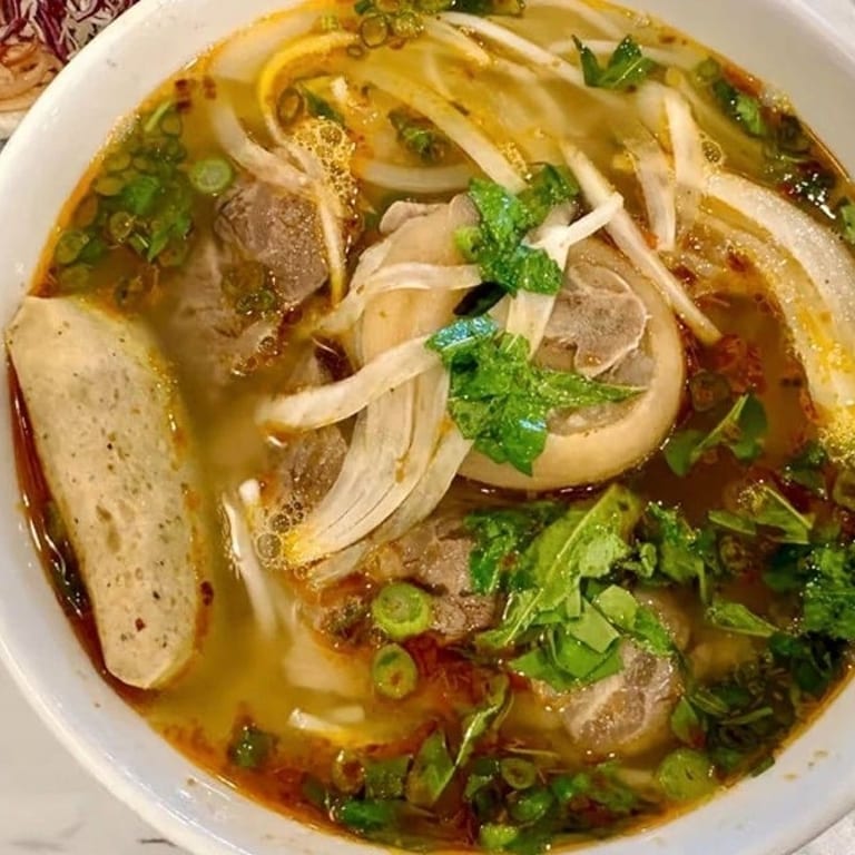 Savor Our Lunch Delights