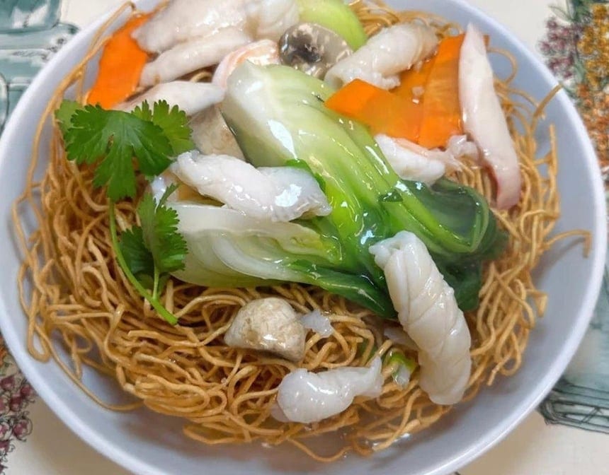 71. Seafood Crispy Noodle.