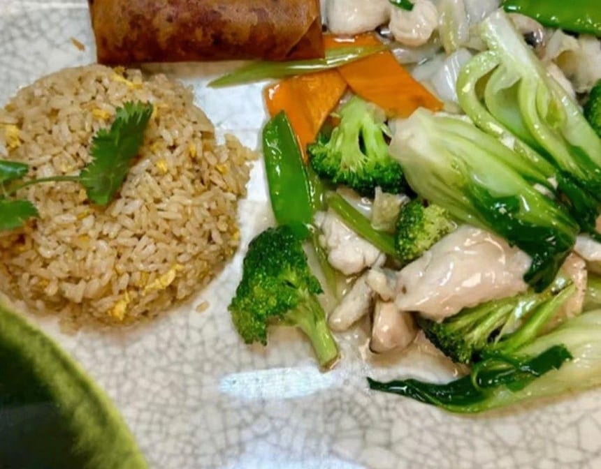 L10. Broccoli Chicken (L).