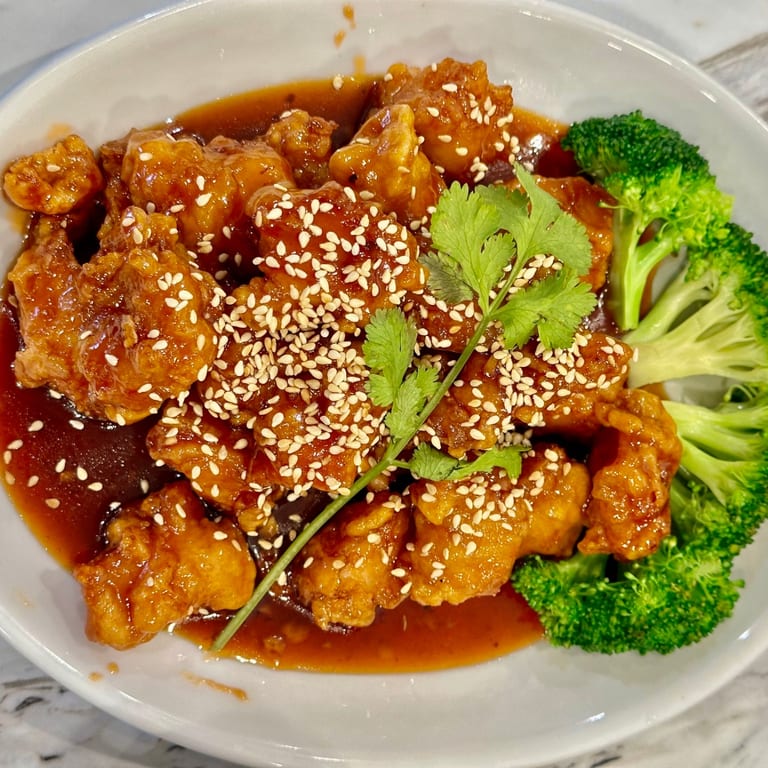 Flavorful Vietnamese & Chinese Dishes